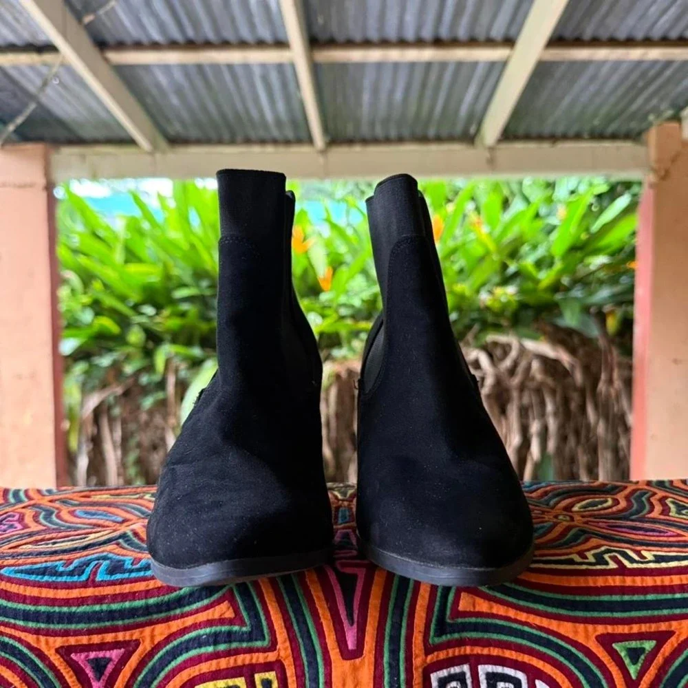 3 FOR $15 DEAL / Attention Chelsie black ankle boots size 8 womens - PVBUNDLE‎